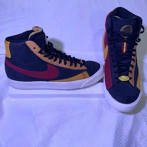 Nike shoes size 8 unisex